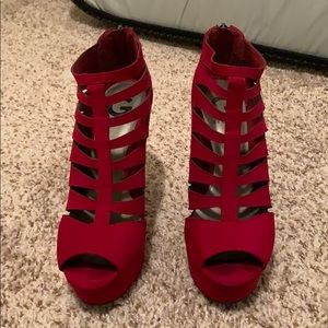 Guess red strappy heels 7.5